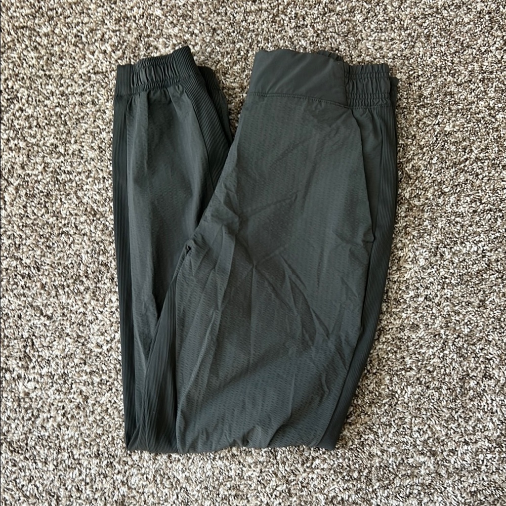 Athleta Green Textured Brooklyn Jogger 4
